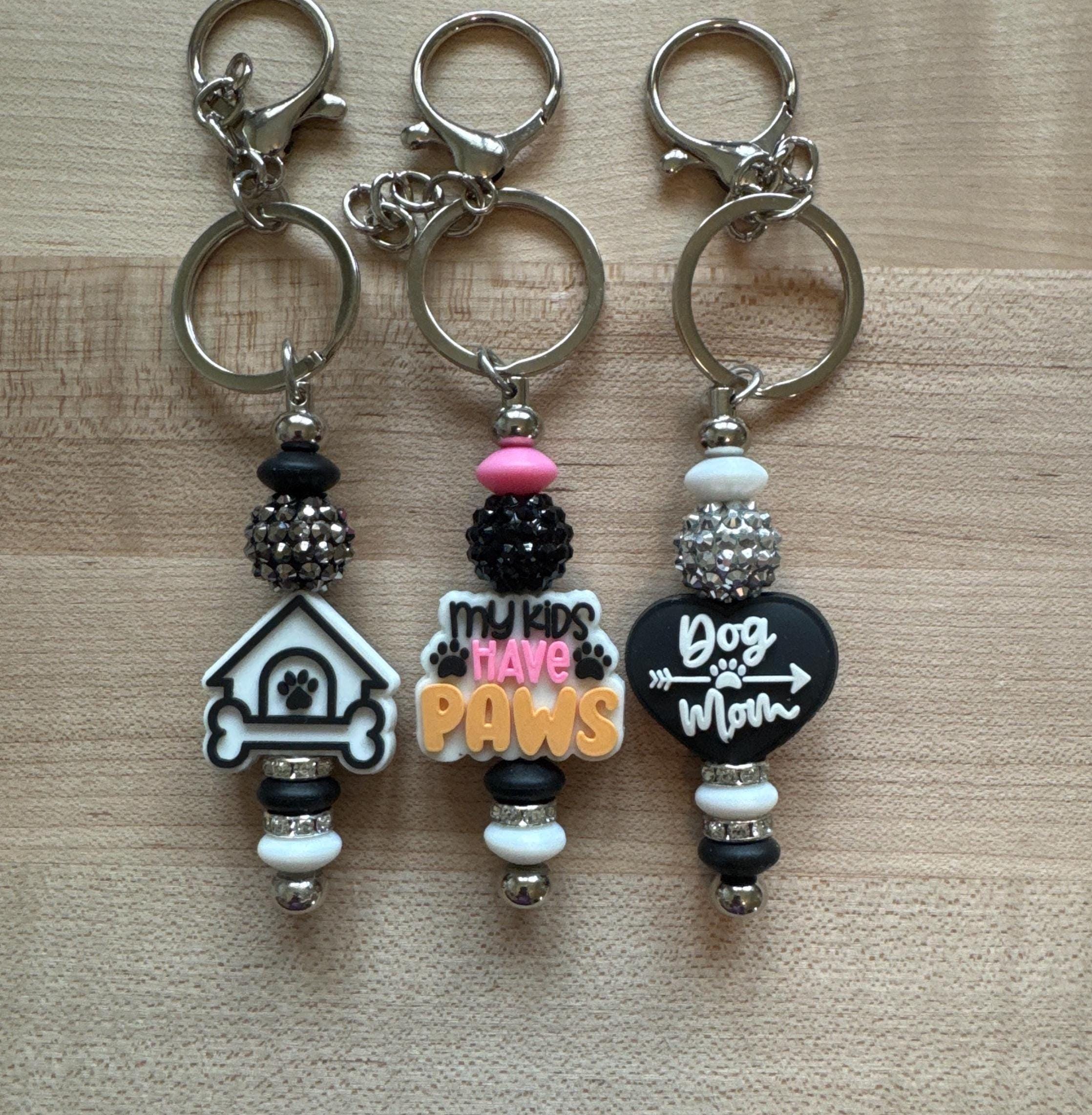 Dog Mom Keychain Bag Charm, Paw Print Key Fob Attachment, Pet Lover Accessory, Beaded Canine Enthusiast Gift